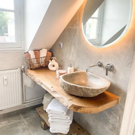 Appartement De Caractere *