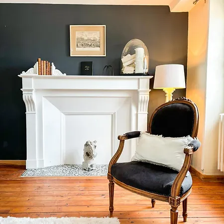 Appartement De Caractere *